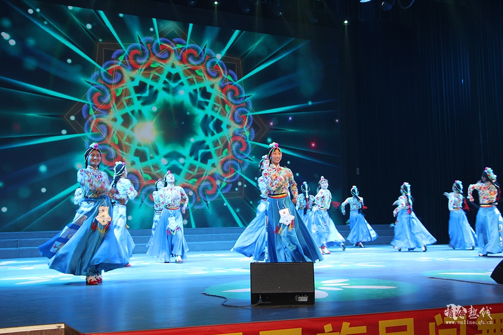 第五届青海民间网络春晚在西宁精彩上演