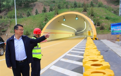  扎倒公路改扩建工程扎麻隆至湟源段主线右幅顺利通车 