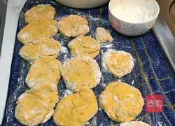 紫薯小丸子和南瓜煎饼的做法图解4