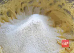 比趣多多好吃的“美式巧克力豆曲奇”的做法图解4