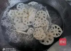 木耳炒莲藕的做法图解4