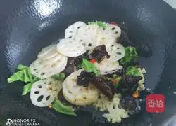 木耳炒莲藕的做法图解9