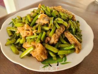 豇豆炒油炸茄子的做法步骤：6
